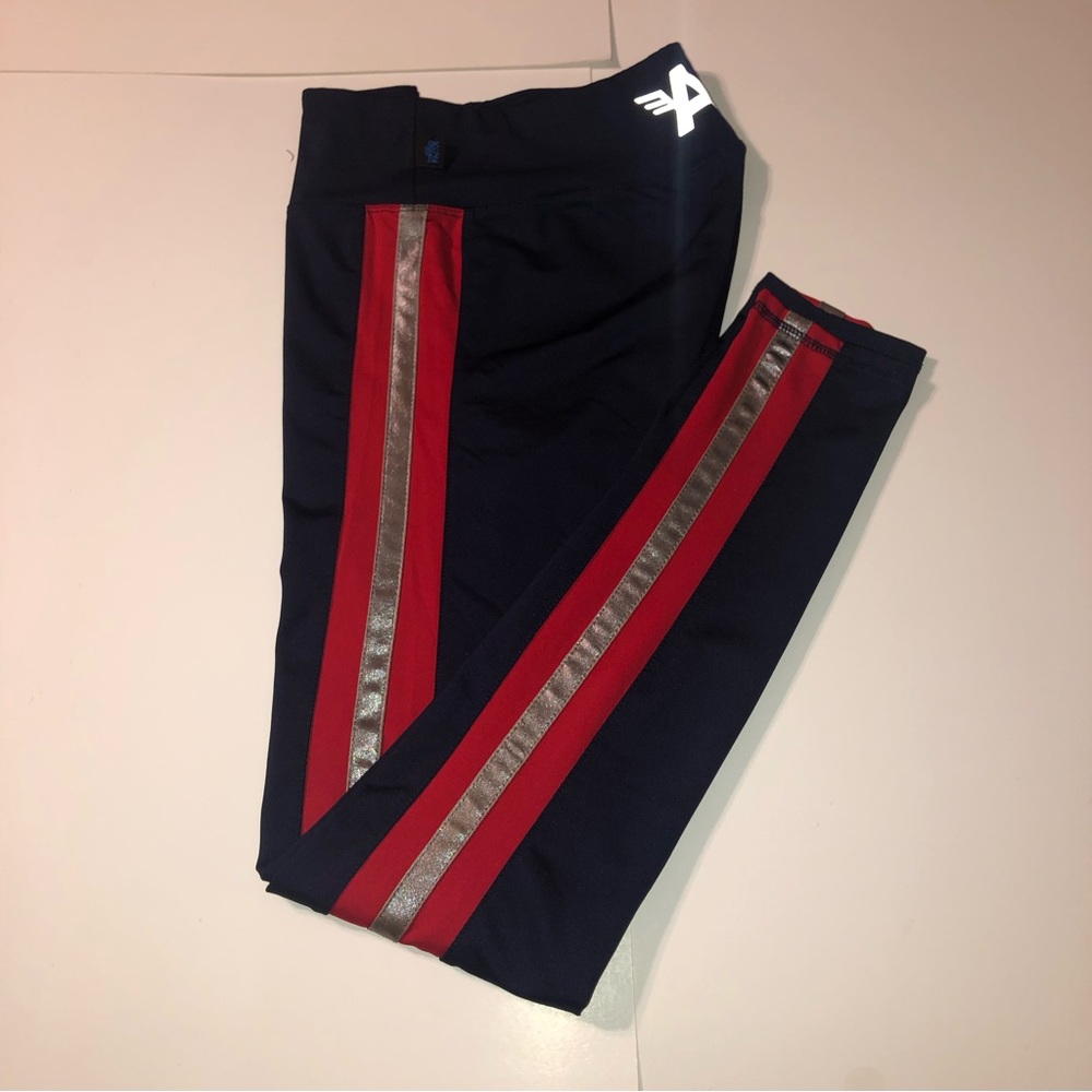 Captain America Hero Elite Series Her Universe Marvel leggings M